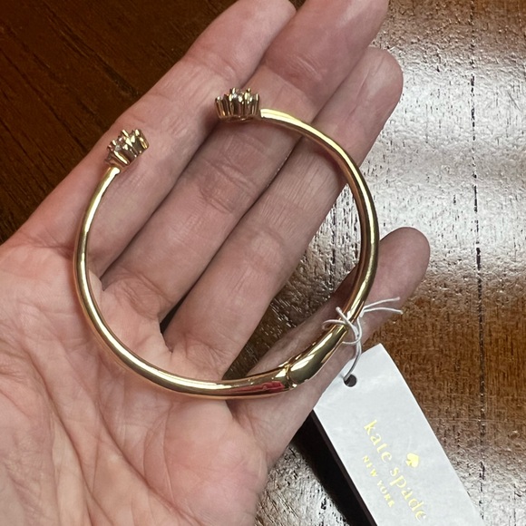 NWT Kate Spade Rise and Shine gold plated hinged bracelet with clear stones - Picture 5 of 6